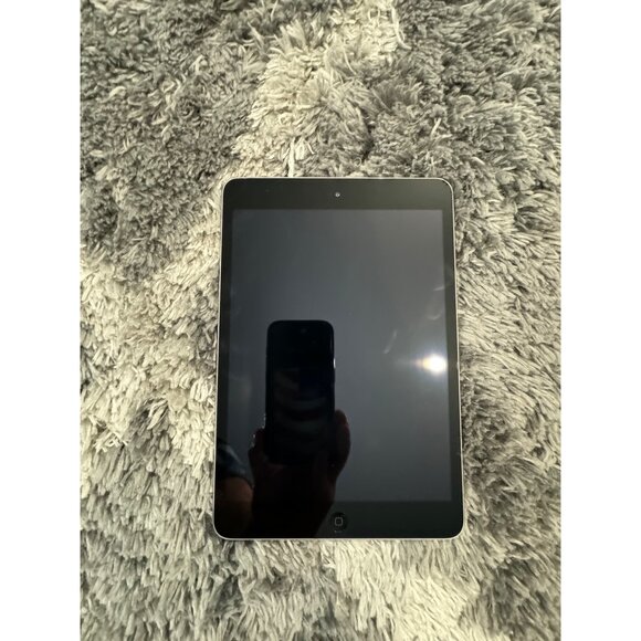 Apple iPad mini wifi 16 gig a1489 Gray +Not working+ - Picture 2 of 4